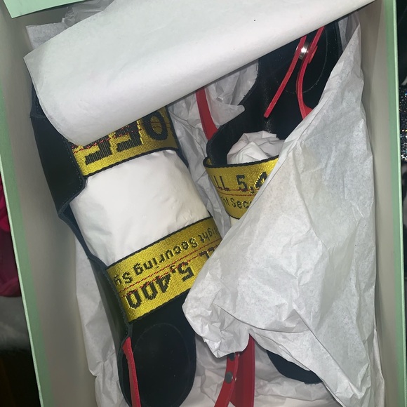 AUTHENTIC OFF WHITE LOGO TIE STRAP SANDALS. - Picture 4 of 6